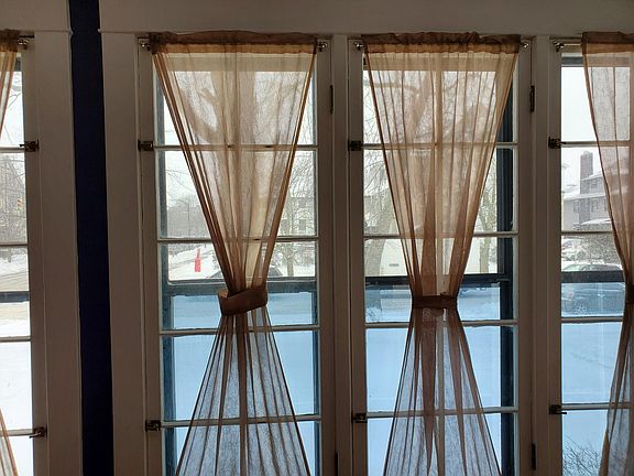 2nd image of 632 W Ferry St APT 1