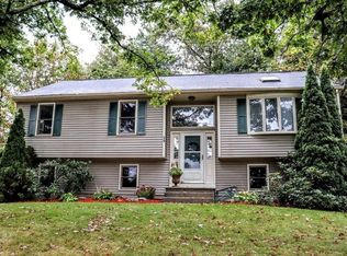 90 Pleasant St, Grafton, MA 01519