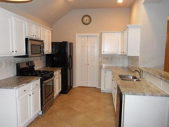 4th image of 6805 Thorncliff Trl