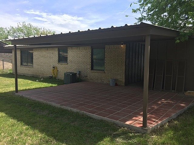 2nd image of 8 Cindy Ct