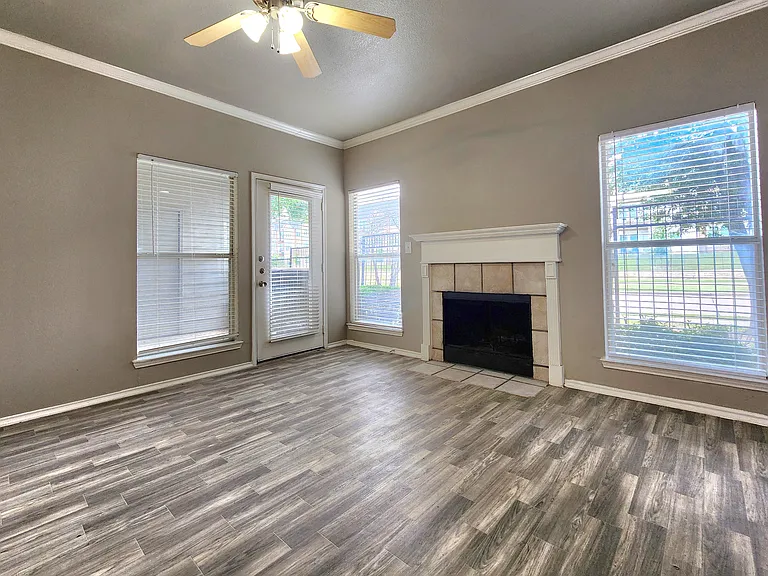 Western Station Apartments — Photo 30