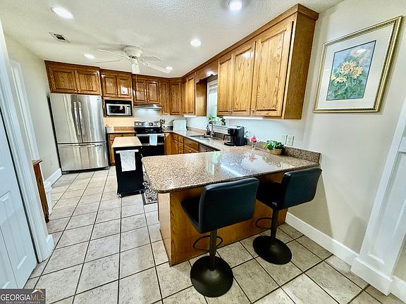 4th image of 2118 Deer Run Cir