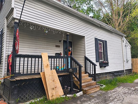 2nd image of 5910 Cable Ave