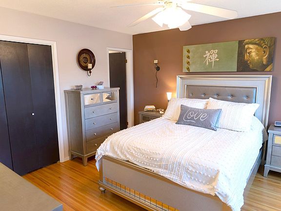 3rd image of 21776 Mountainview Cres