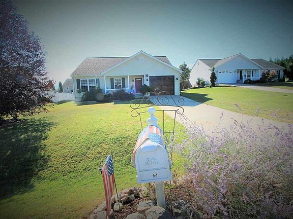 3rd image of 54 Clayton Ct