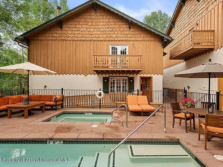 631 S Galena St #11 — Photo 22