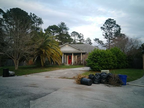 4th image of 277 Dovefield Ct