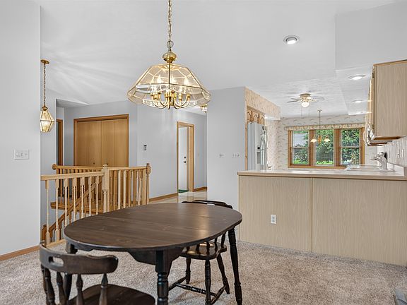 5th image of 6207 Carriage Green Way