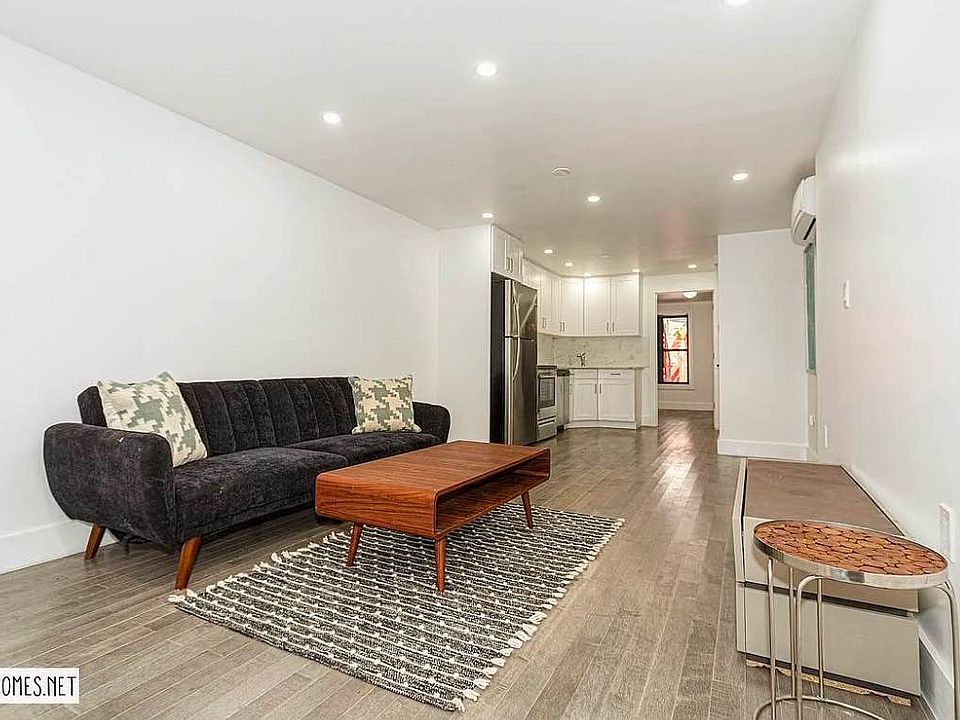 1st image of 261 Bainbridge St #1