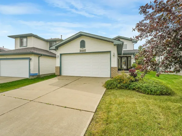 12827 150th Ave NW, Edmonton, AB T6V 1H1