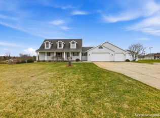 914 Jackson St SW, Grandville, MI