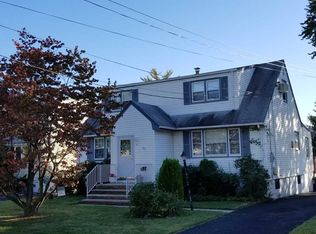 65 Grove St, South Hackensack, NJ 07606