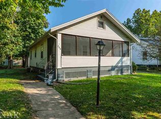 200 Kreitzer Ave, Bloomington, IL 61701