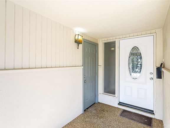 3rd image of 26731 Oak Garden Ct