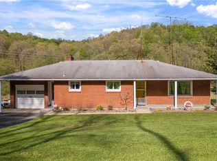 347 Hanlin Station Rd, Burgettstown, PA 15021