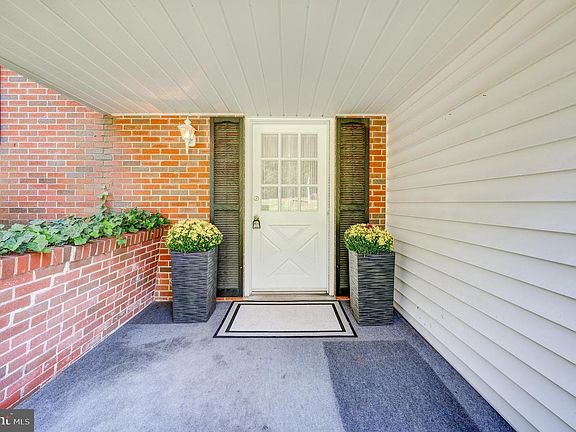 4th image of 7313 Parkview Dr