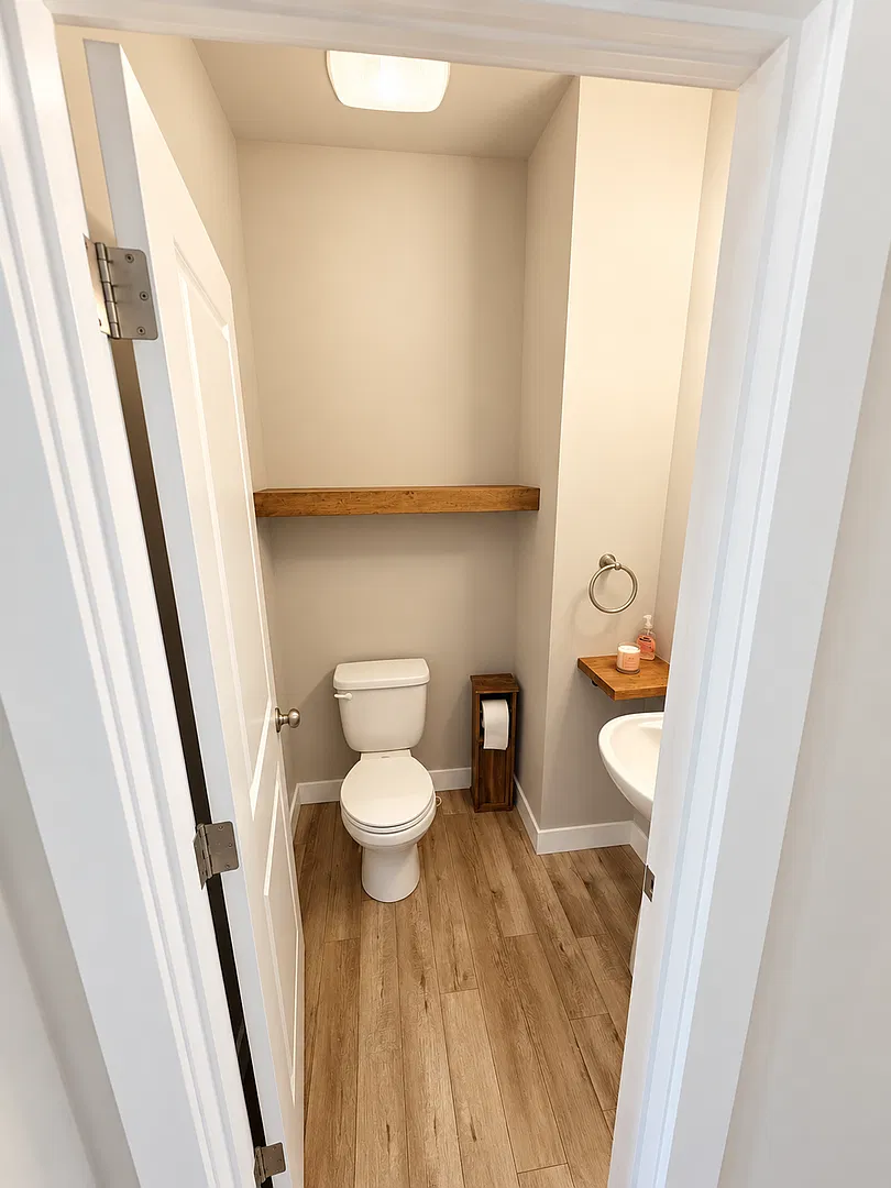 Beautiful Newer Yelm Home 4 bed 2.5 bath — Photo 4