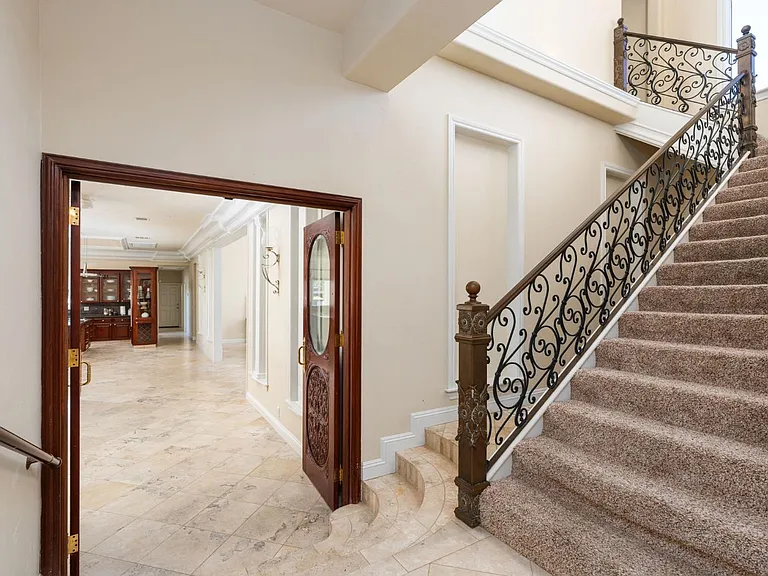 14215 Killarney Dr — Photo 39