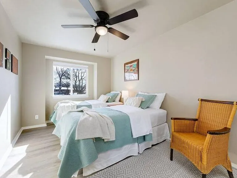 3146 N Maywood Ave — Photo 9