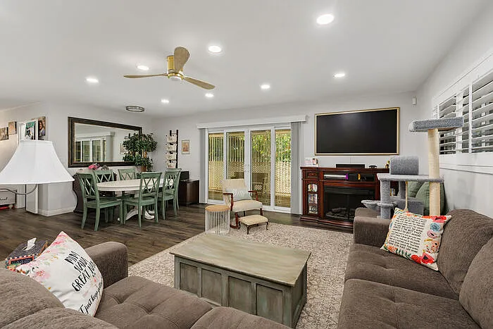 2 bed, 1378 sqft, $2,500 — Photo 4