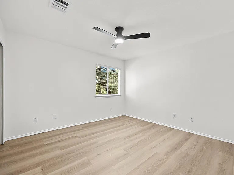 1818 Lost Maples Loop — Photo 24