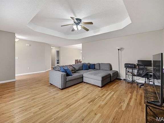 4th image of 21111 Larson Rd