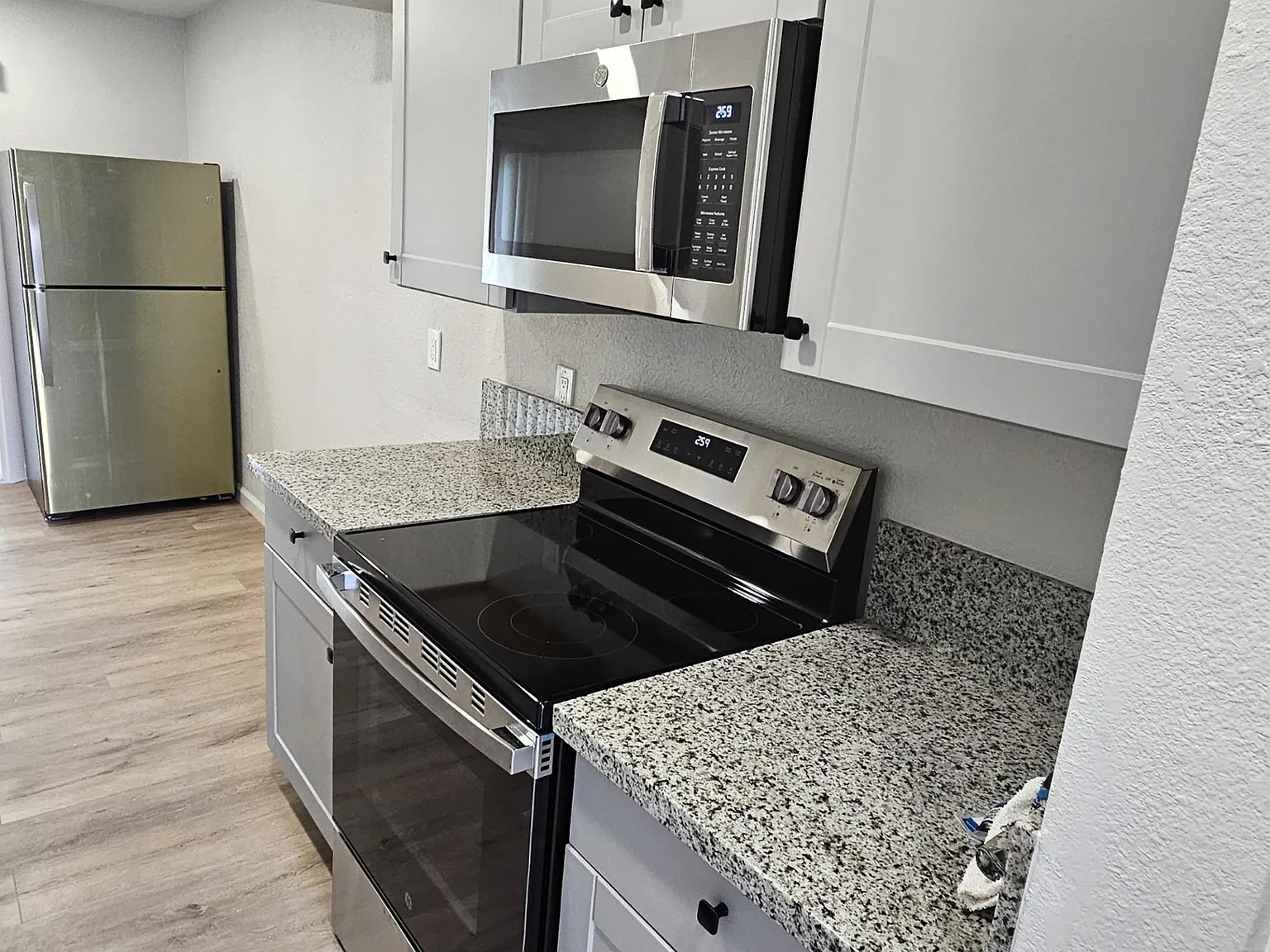2 bed, 814 sqft, $1,600 — Photo 4