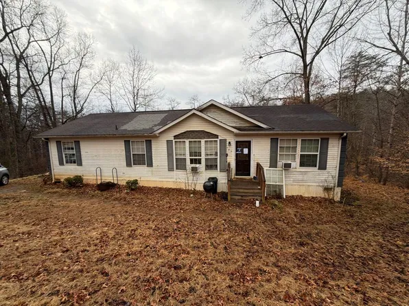106 Shadelawn Dr, Thaxton, VA 24174