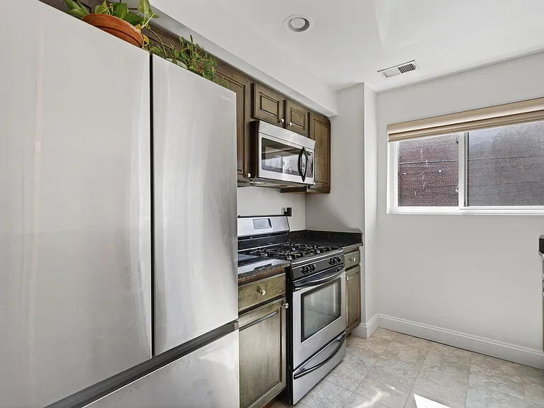 804 Taylor St NW #305 — Photo 7