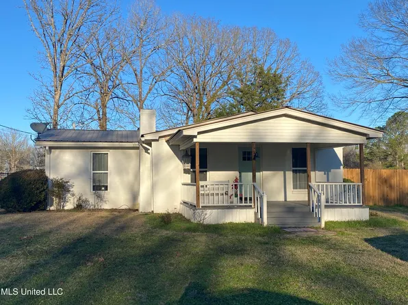 600 Smith St #142, Morton, MS 39117