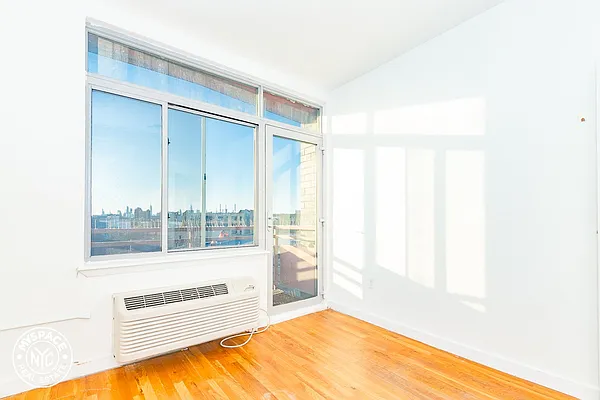 Rented by MySpaceNYC | media 65