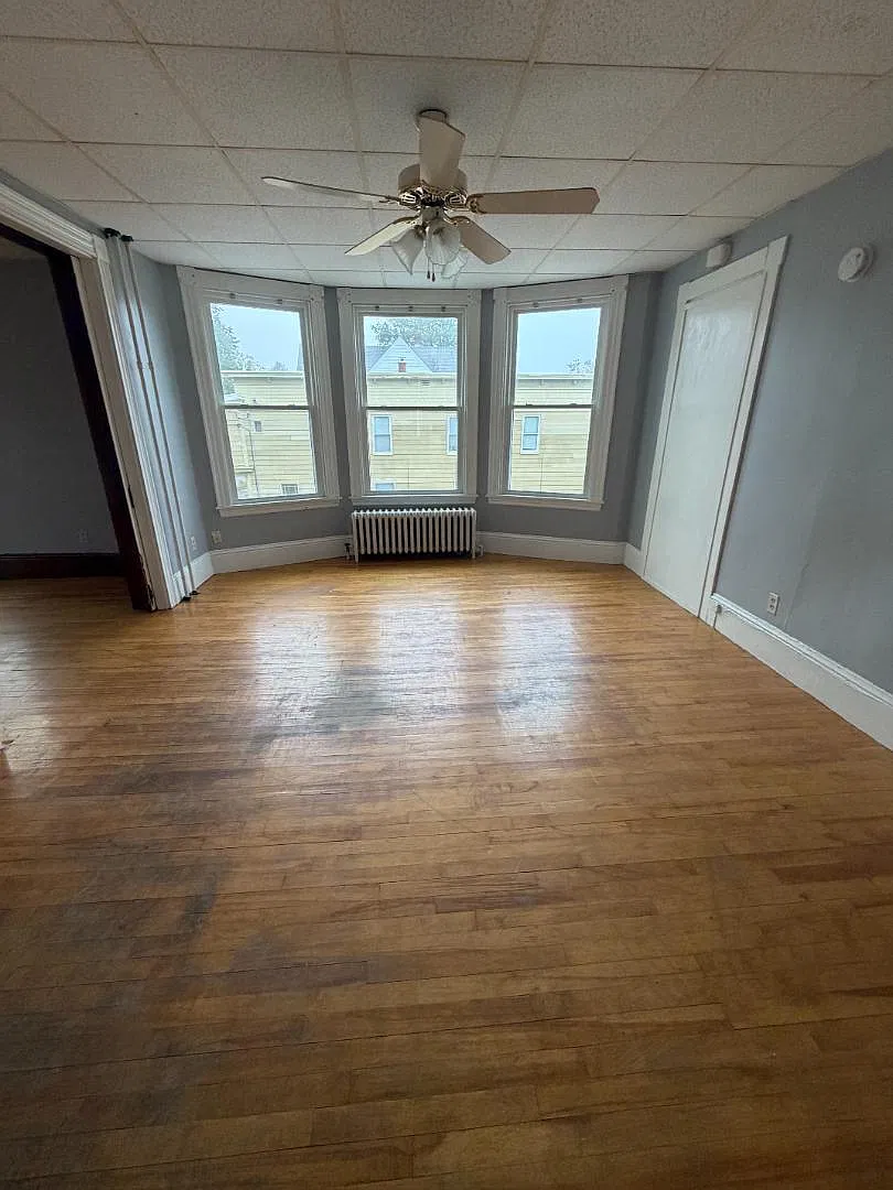 190 College St - Unit 2F — Photo 1