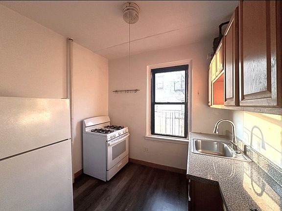 5th image of 21-78 35th St APT 4A
