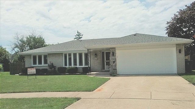 1st image of 16650 Woodlawn Ct