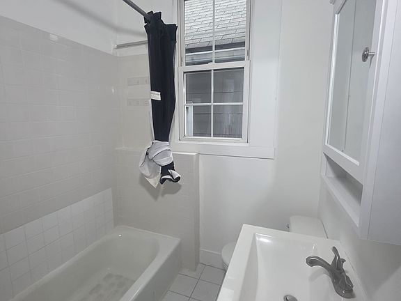 4th image of 124 69th St APT 2