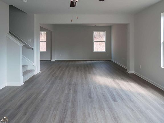 3rd image of 80 Heyman Dr