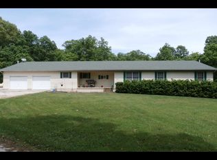 549 E 2750th Ave, Ramsey, IL 62080