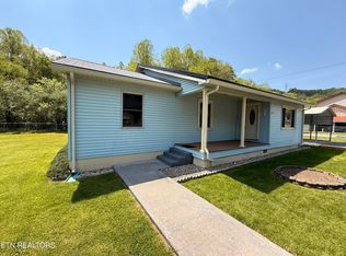 854 Oakdale St, Appalachia, VA 24216