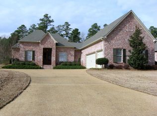 239 Lake Cir, Madison, MS 39110