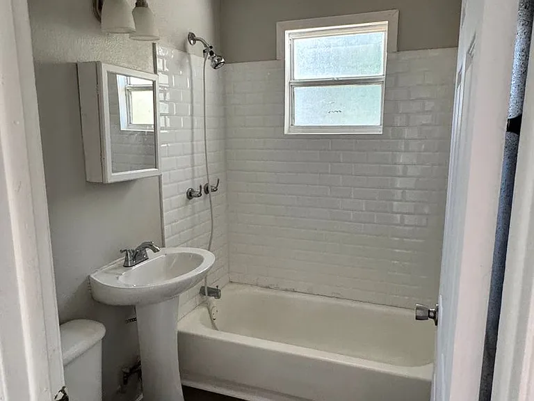 203 D St — Photo 5