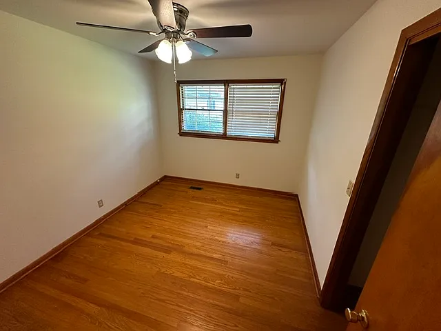 810 Elliott Dr — Photo 4