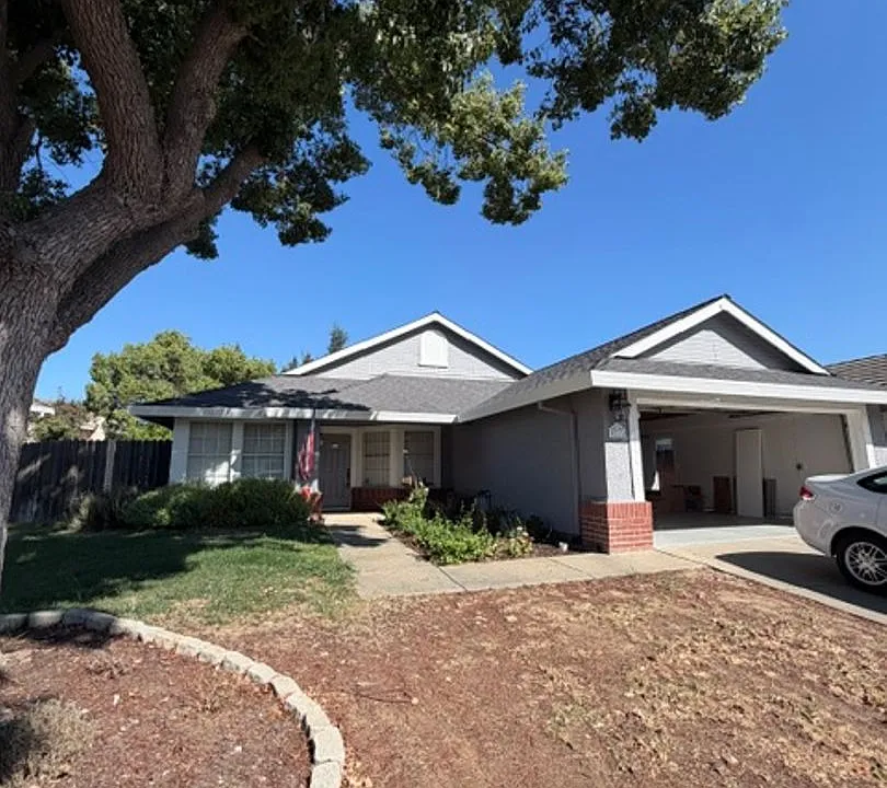 5211 Moonlight Way