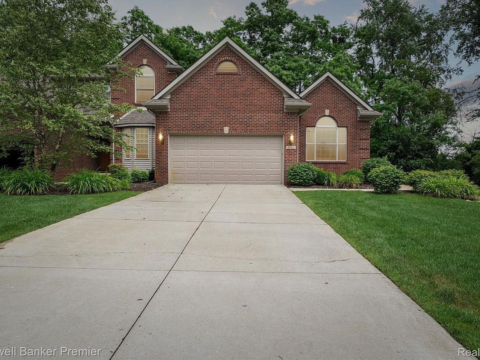 1st image of 9566 Kingsway Cir