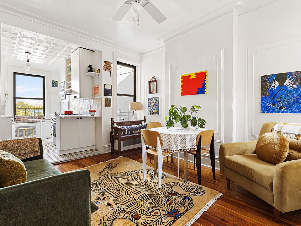 1st image of 483 12th St APT 4R