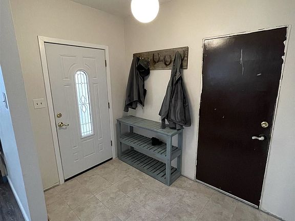2nd image of 625 Juniper St
