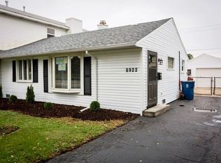 8922 S Pulaski Rd, Hometown, IL 60456