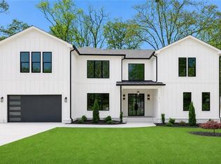 1696 Dunwoody Pl, Atlanta, GA 30324