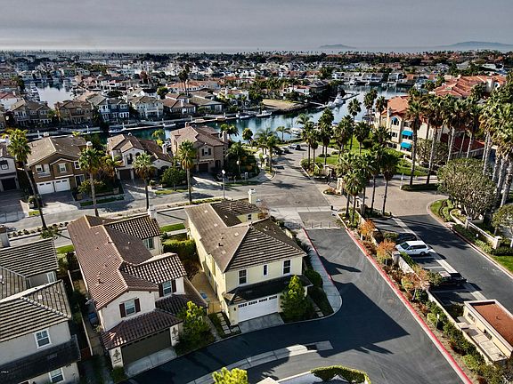 4th image of 4145 Harbour Island Ln