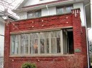 1460 W Hutchinson St, Chicago, IL 60613