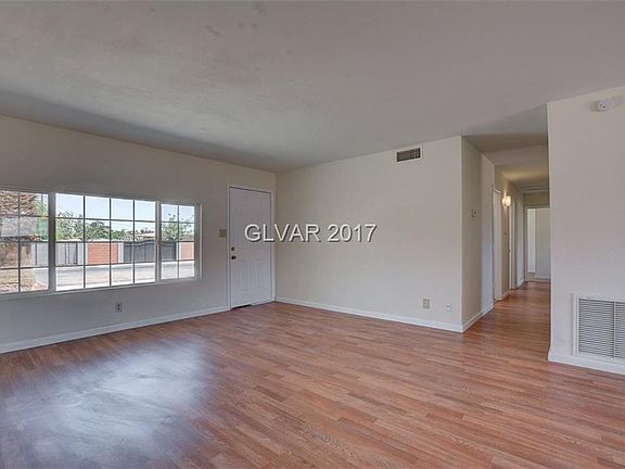 4th image of 3127 Avondale Ave
